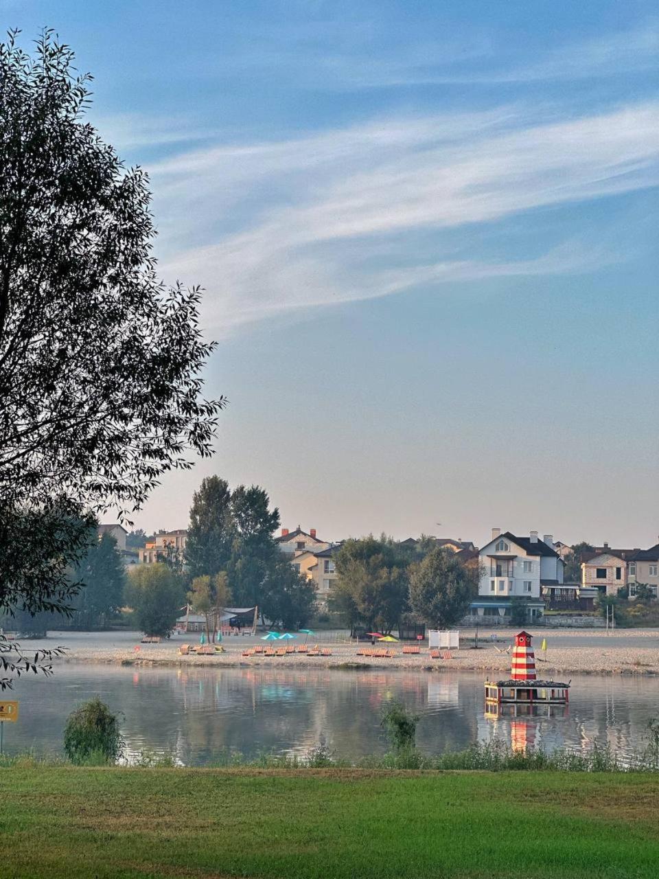 Sherwood Lake Hotel Berezovka  Buitenkant foto